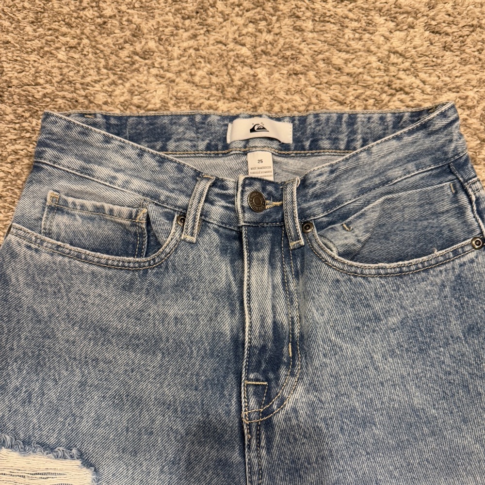 Quicksilver jeans size 25